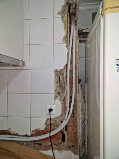 Trabalho de canalizacao e desentupimento realizado pela So Esgotos, foto 2
