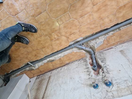Trabalho de canalizacao e desentupimento realizado pela So Esgotos, foto 26
