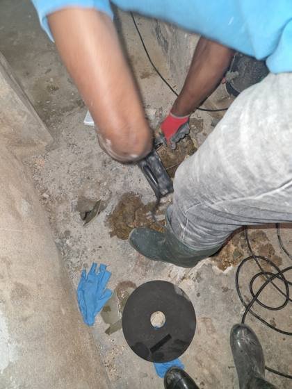 Trabalho de canalizacao e desentupimento realizado pela So Esgotos, foto 36