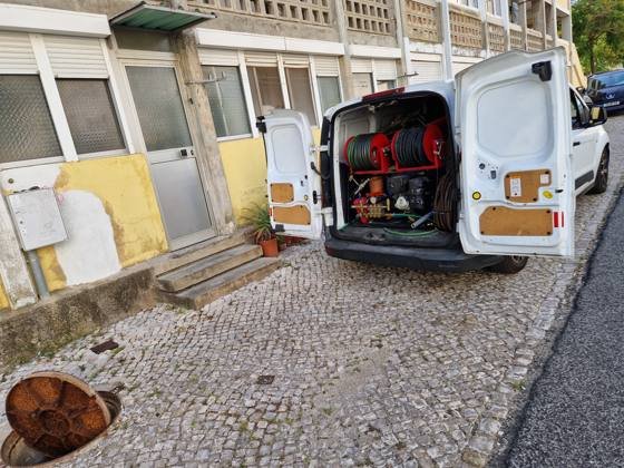 Trabalho de canalizacao e desentupimento realizado pela So Esgotos, foto 47