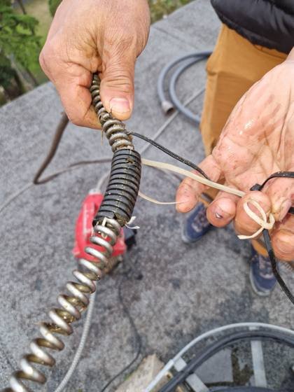 Trabalho de canalizacao e desentupimento realizado pela So Esgotos, foto 54