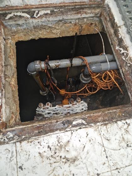 Trabalho de canalizacao e desentupimento realizado pela So Esgotos, foto 84