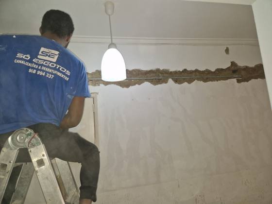 Trabalho de canalizacao e desentupimento realizado pela So Esgotos, foto 88