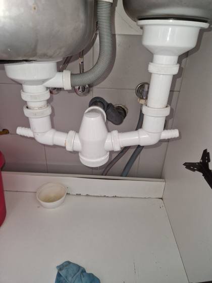 Trabalho de canalizacao e desentupimento realizado pela So Esgotos, foto 90