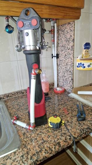 Trabalho de canalizacao e desentupimento realizado pela So Esgotos, foto 91