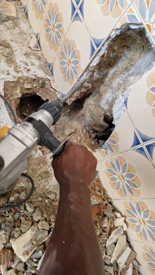 Trabalho de canalizacao e desentupimento realizado pela So Esgotos, foto 92