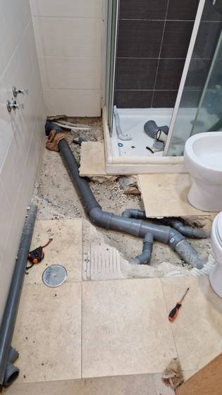 Trabalho de canalizacao e desentupimento realizado pela So Esgotos, foto 127