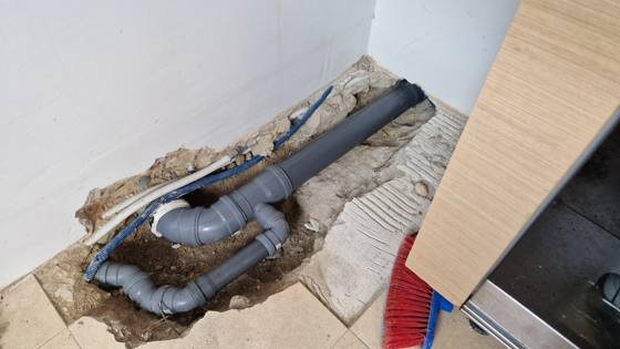 Trabalho de canalizacao e desentupimento realizado pela So Esgotos, foto 128