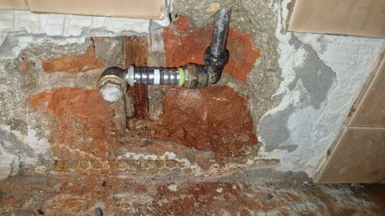 Trabalho de canalizacao e desentupimento realizado pela So Esgotos, foto 134