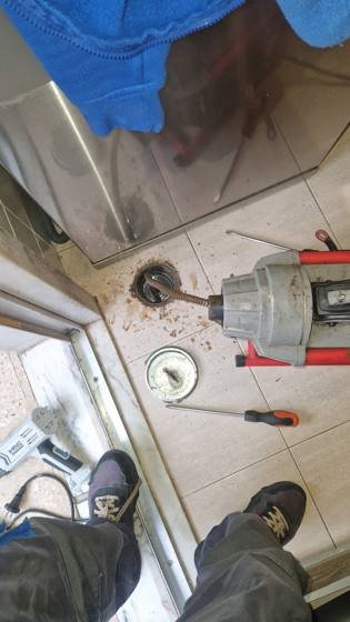 Trabalho de canalizacao e desentupimento realizado pela So Esgotos, foto 135