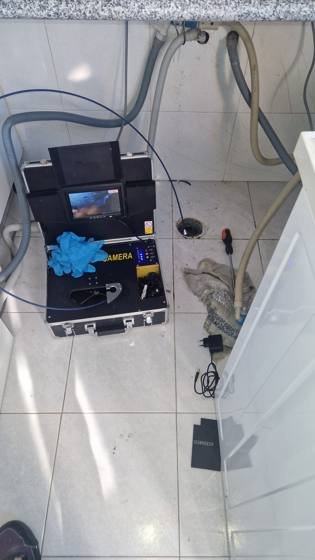 Trabalho de canalizacao e desentupimento realizado pela So Esgotos, foto 143