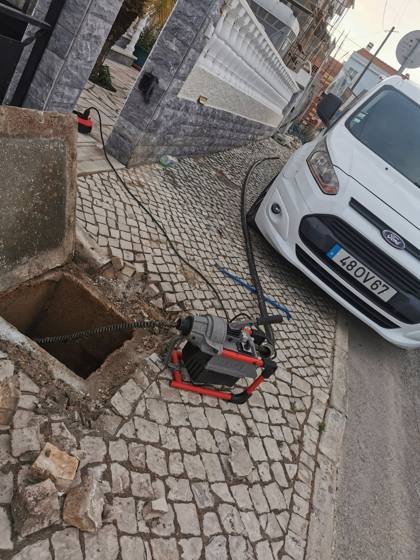 Trabalho de canalizacao e desentupimento realizado pela So Esgotos, foto 153