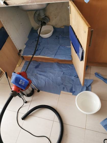 Trabalho de canalizacao e desentupimento realizado pela So Esgotos, foto 164