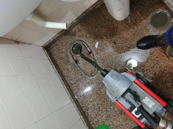 Trabalho de canalizacao e desentupimento realizado pela So Esgotos, foto 166
