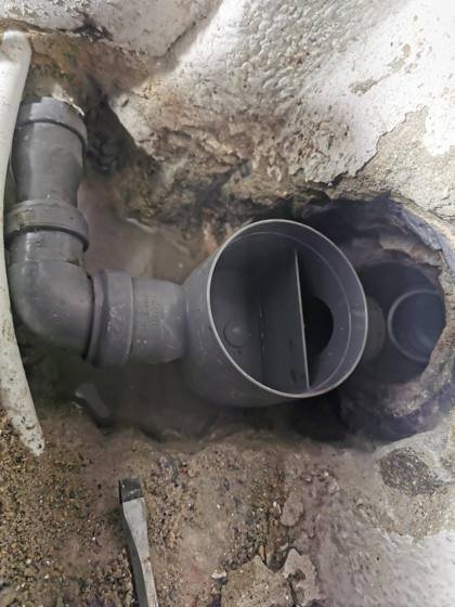 Trabalho de canalizacao e desentupimento realizado pela So Esgotos, foto 170
